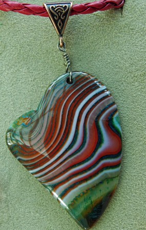 Pendentif Grand Coeur en AGATE STRIEE